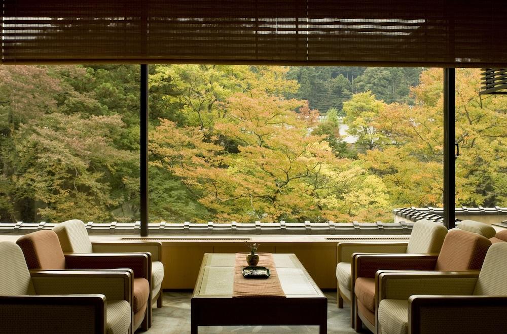 Yamanakaonsen Hanamurasaki Kaga  Bagian luar foto