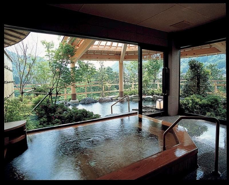 Yamanakaonsen Hanamurasaki Kaga  Bagian luar foto